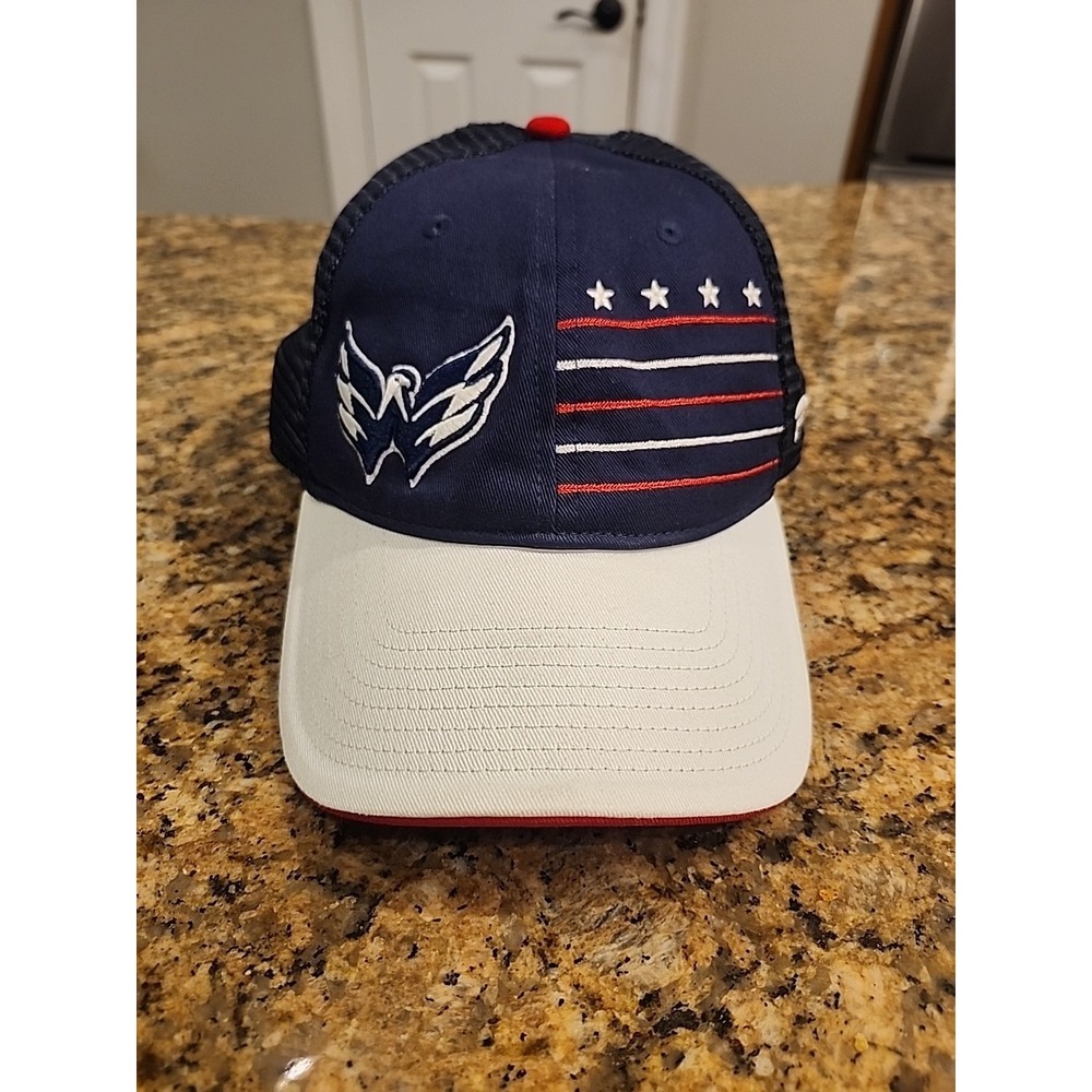Washington Capitols NHL Fanatics Snapback Hat Unisex‎ One Size Mesh Back